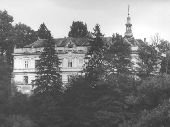 Zámek Horní Kralovice