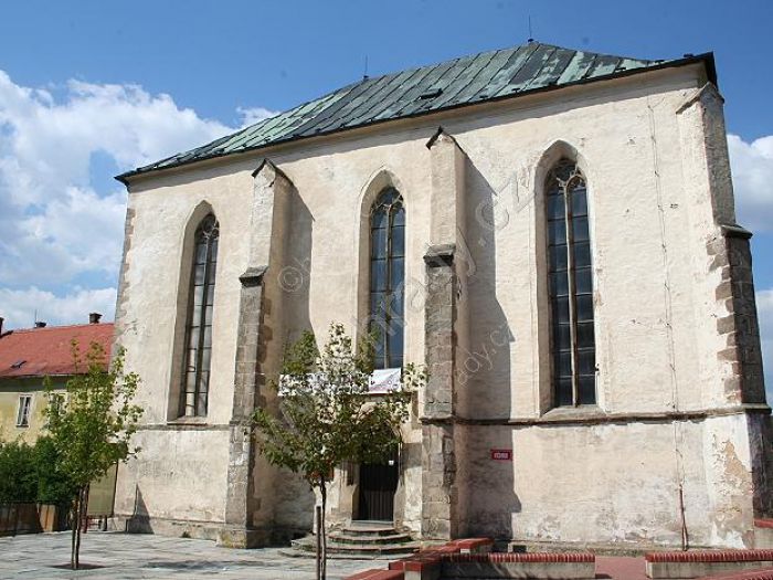 komenda křižovníků s červenou hvězdou s kostelem sv. Bartoloměje