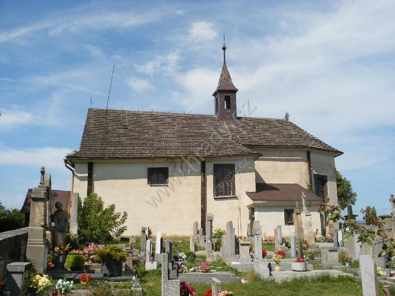 kostel sv. Václava a Stanislava se zvonicí