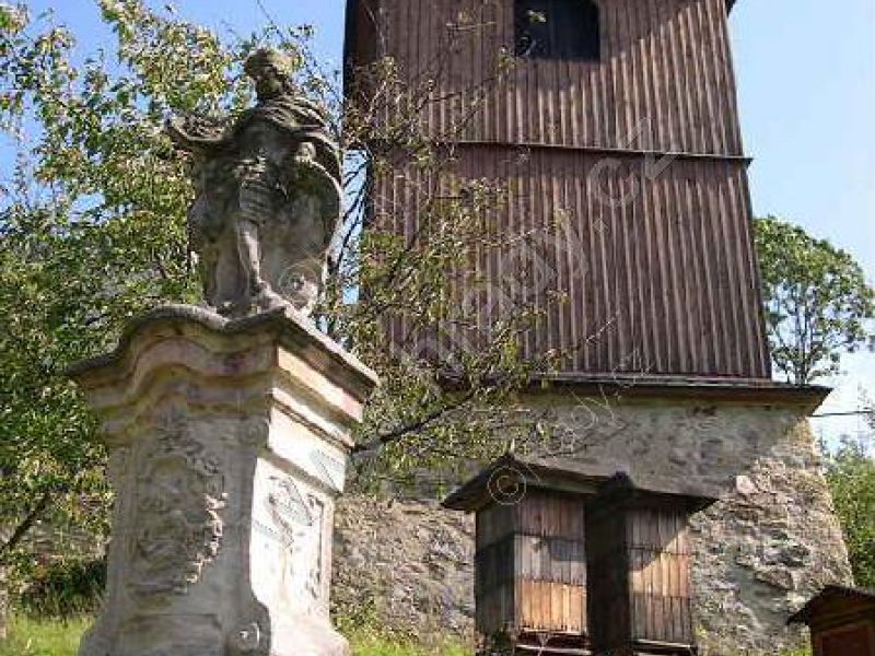 zvonice u kostela sv. Kryštofa