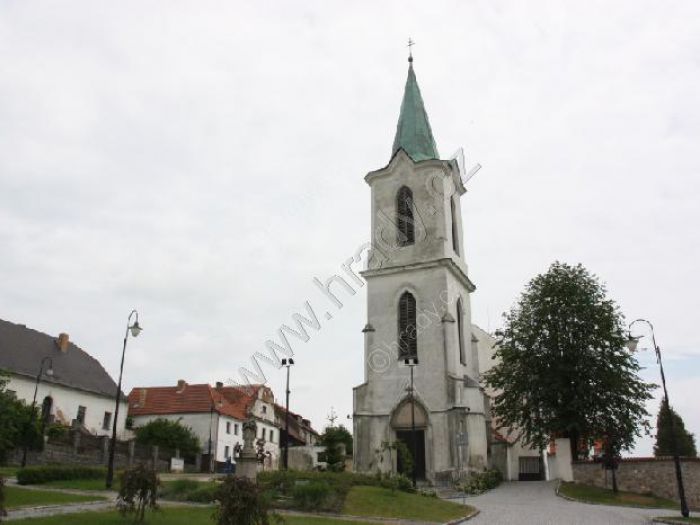 zvonice u kostela sv. Petra a Pavla