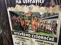 Ráj dřevěných soch v Ostravici je další možnost výletu, také nedaleko chaty. - 