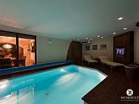 Villa Memories - vnitřní bazén - vila k pronajmutí Fryšták
