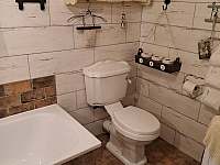 WC v koupelně - chata k pronajmutí Kunčice pod Ondřejníkem