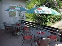 Letní zahrádka restaurace - ubytování Bystřička