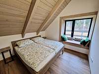 Ložnice s manželskou postelí - pronájem apartmánu Horní Bečva