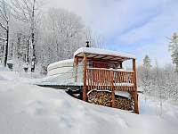 Jurtička v zimě - chata k pronajmutí Smilovice