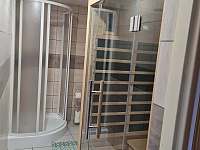 Koupelna + infrasauna - pronájem apartmánu Prostřední Bečva
