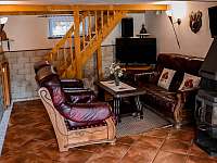 Obývací pokoj s krbem, HIFI a plasmovou TV-sat - Visalaje
