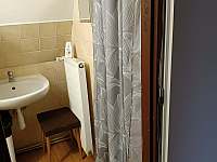 WC a sprchový kout pro ubytované - Lužná