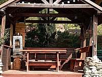dřevěná pergola - chata k pronájmu Frýdlant nad Ostravicí