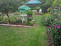 Zahrada - posezení - Žabovřesky nad Ohří