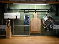 kuchyň - detail - pronájem apartmánu Želevice