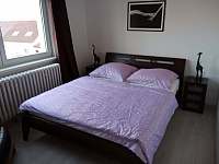 Pokoj s manželskou postelí (fialový) - Líšťany