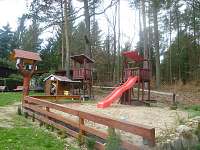 dětské hřiště pro chaty - k pronajmutí Jetřichovice