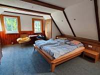 dvoulůžkový pokoj v 1. patře - chata k pronájmu Krásná Lípa