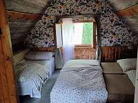 Ložnice s manželskou postelí - chata k pronajmutí Rovensko pod Troskami