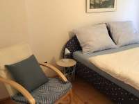 ložnice s manželskou postelí (přízemí) - pronájem chalupy Bukovina u Pecky