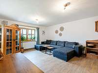 obývací místnost - pronájem chalupy Rovensko pod Troskami