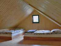 Jednolůžkové postele - chata k pronajmutí Malá Skála
