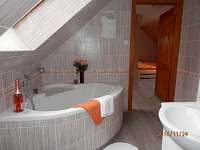 Koupelna 2 pro pětilůžkový pokoj - Turnov - Pelešany