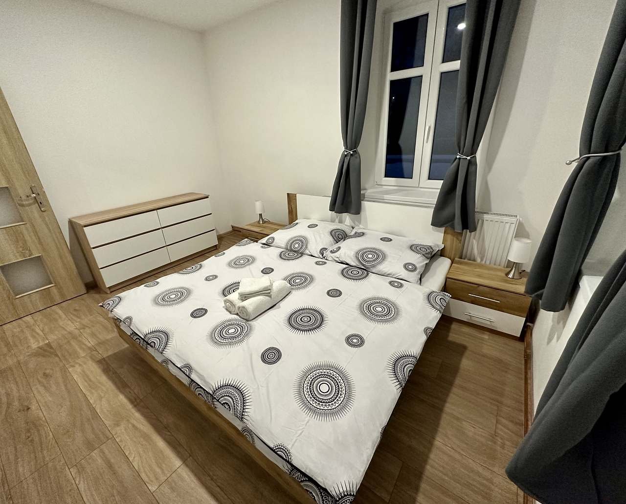 Apartmán 3, ložnice č. 1 s manželskou postelí