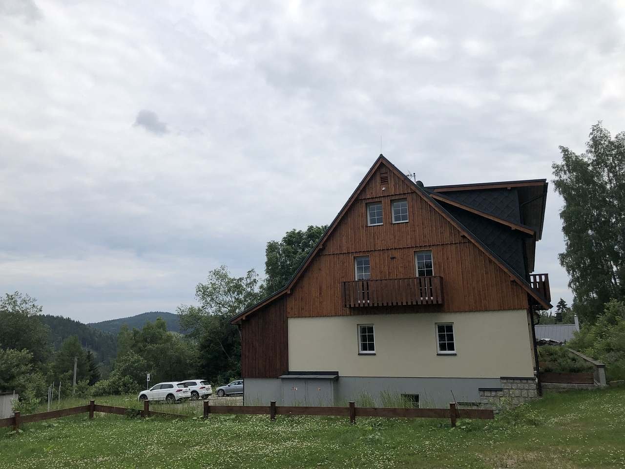 Apartmán Janina - Pohled na dům od lesa