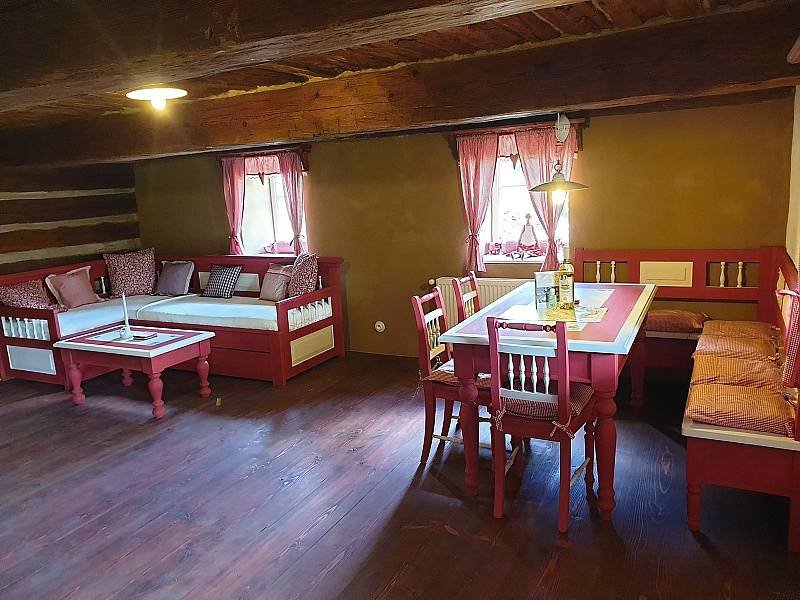 Apartmá DE LUXE (v roubence) - Žďár - Okolí Prahy