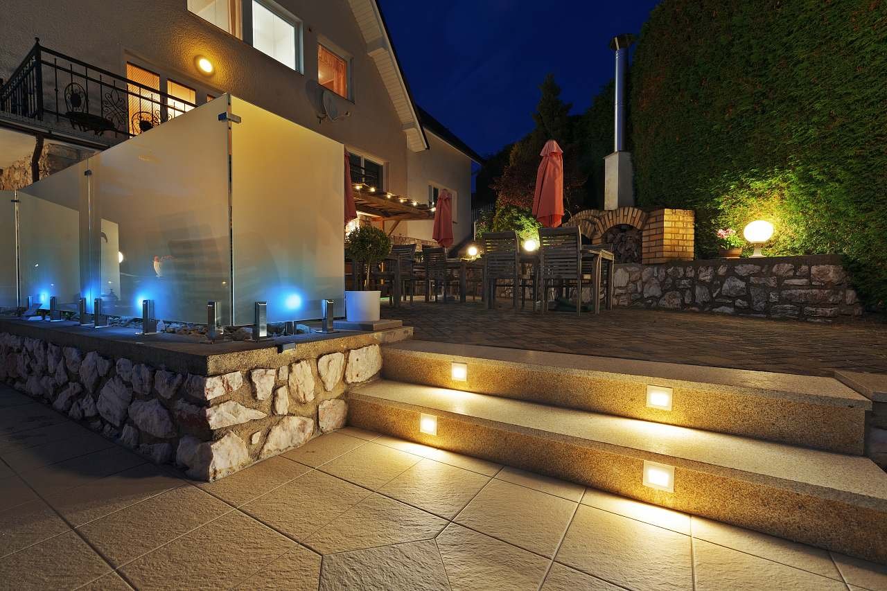 Bazén-bar u bazéne