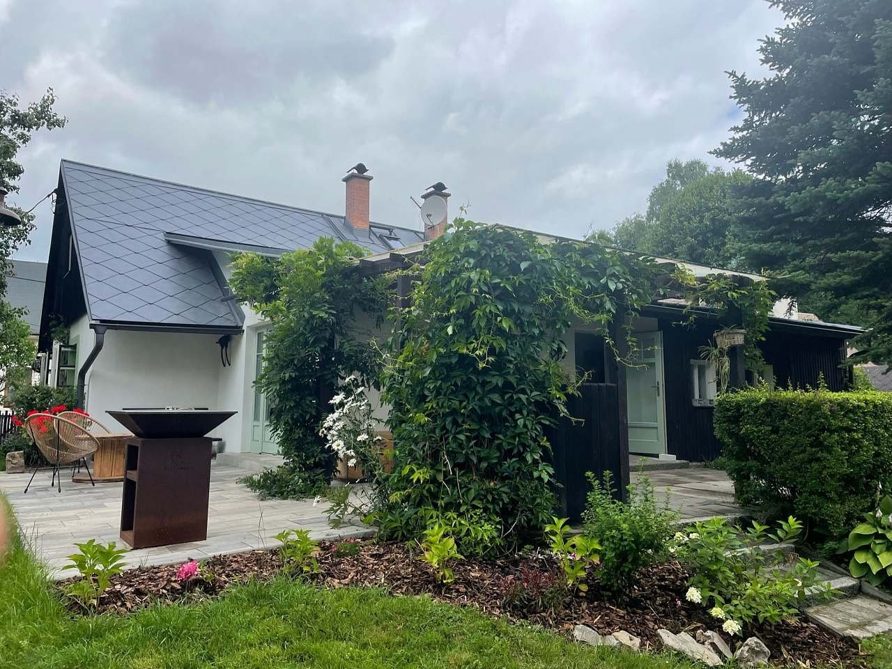 Chalupa Kněžice - terasy, gril