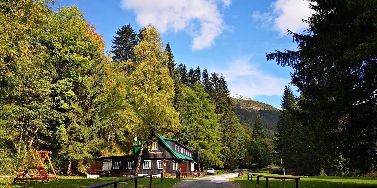 Chata DIAS v údolí Svatý Petr - pod Kozími hřbety