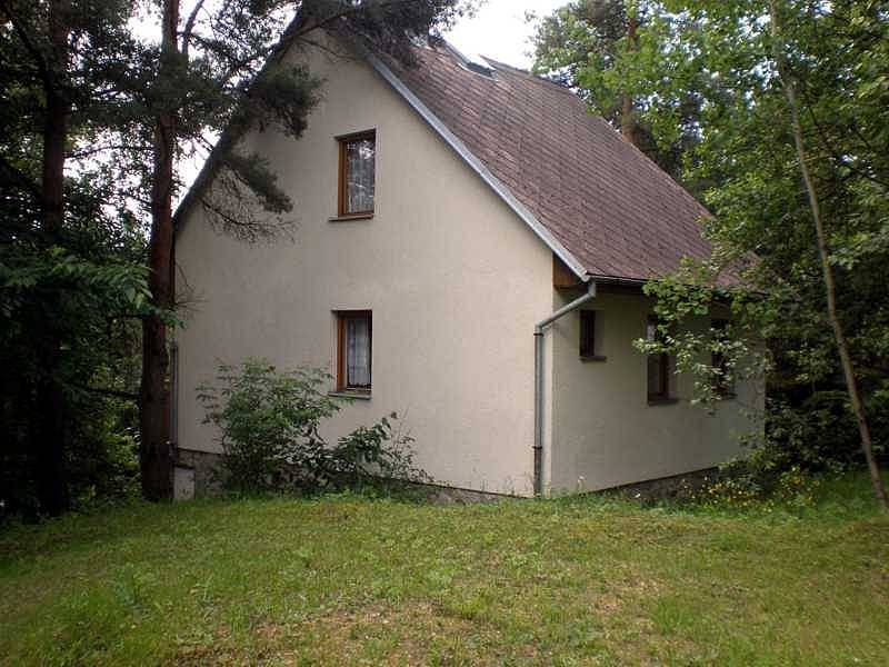 chata v Jackově-pohled boční