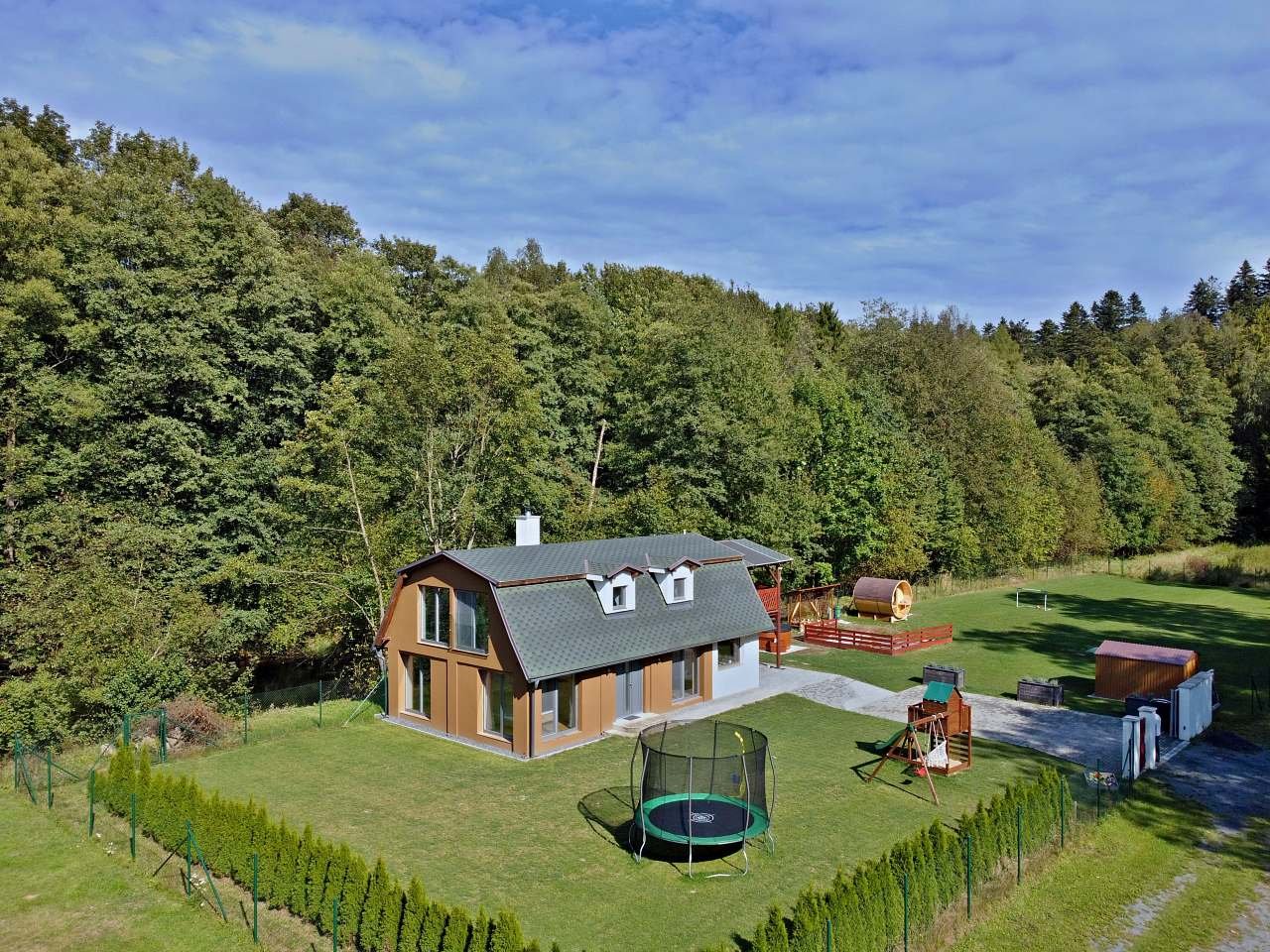 Chalupa u řeky - Svatoňovice - Severní Morava a Slezsko