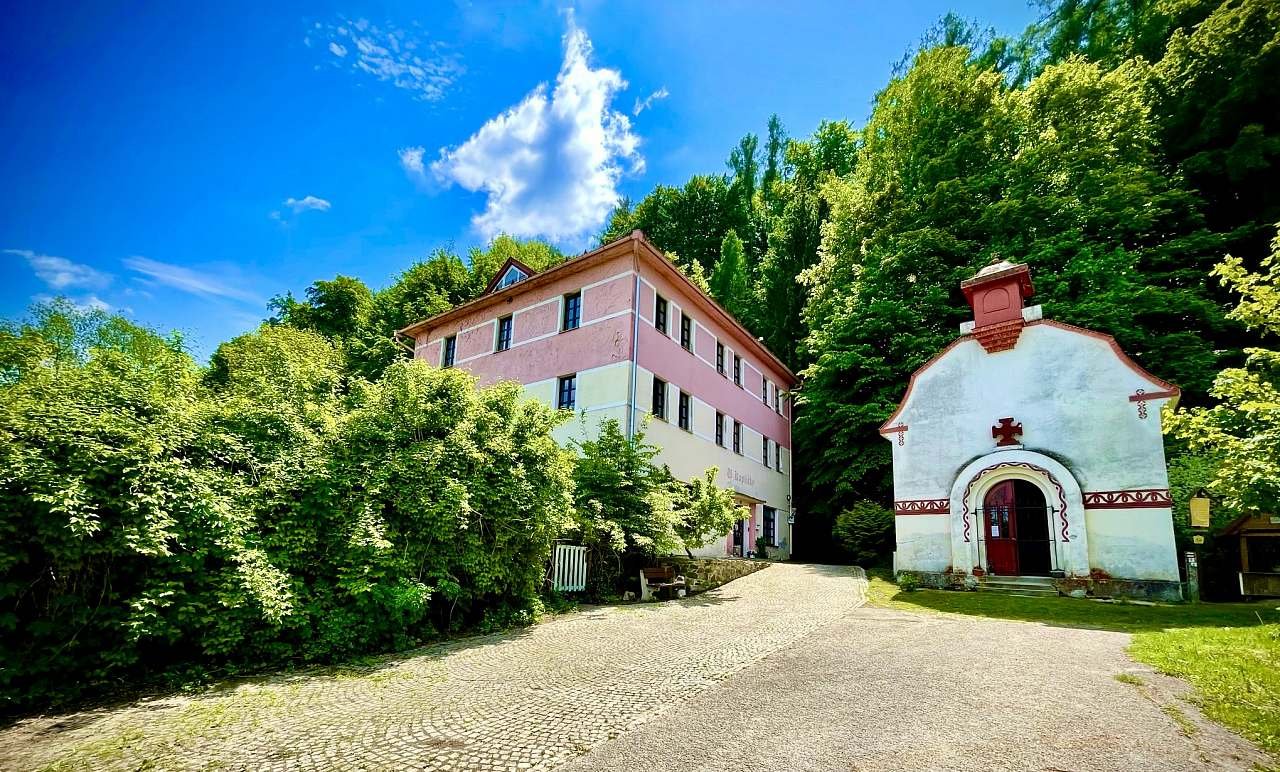 HARABURDI® Recyclart Chalupa - Kostelec nad Orlicí - Východní Čechy