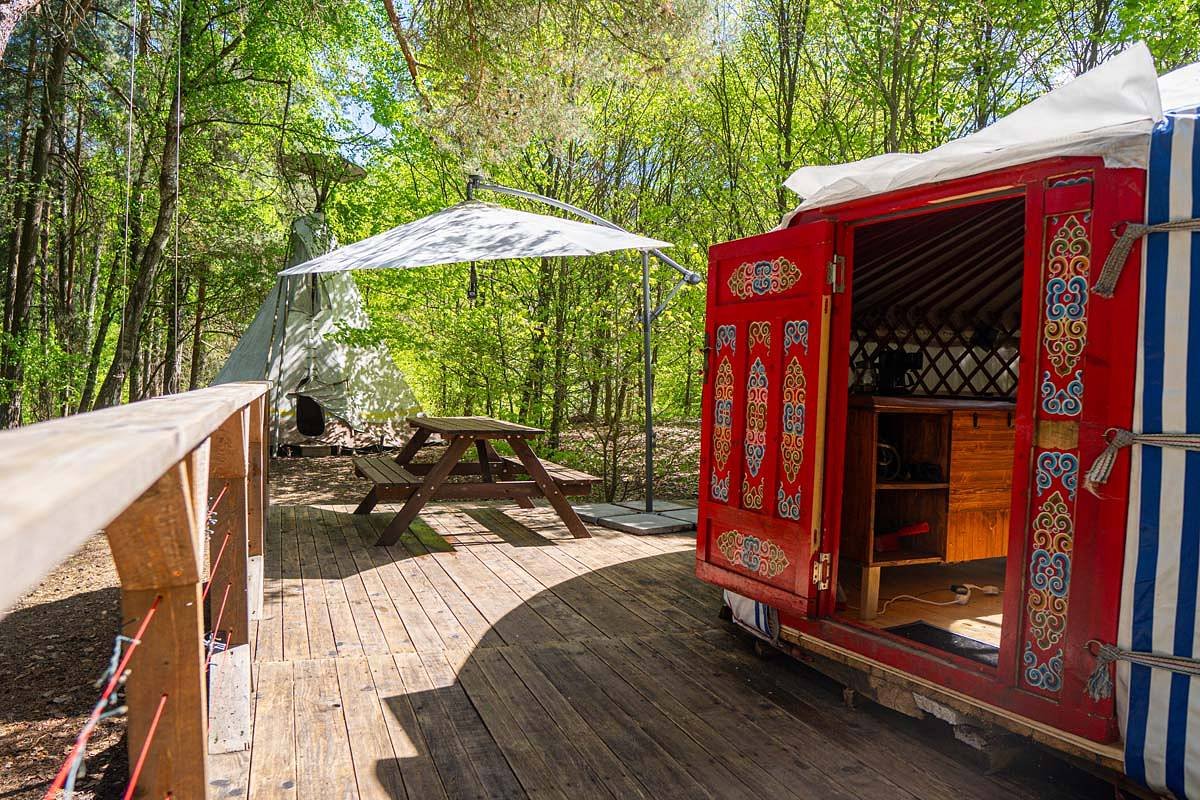 Jurta nedaleko Ještědu