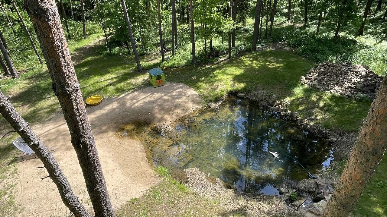 koupací jezírko, lomeček