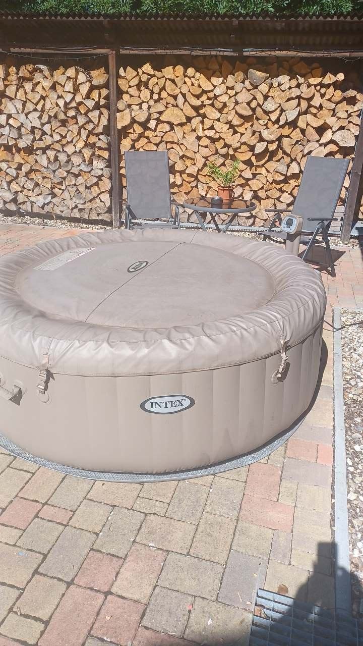 koupání ve vířivce - léto