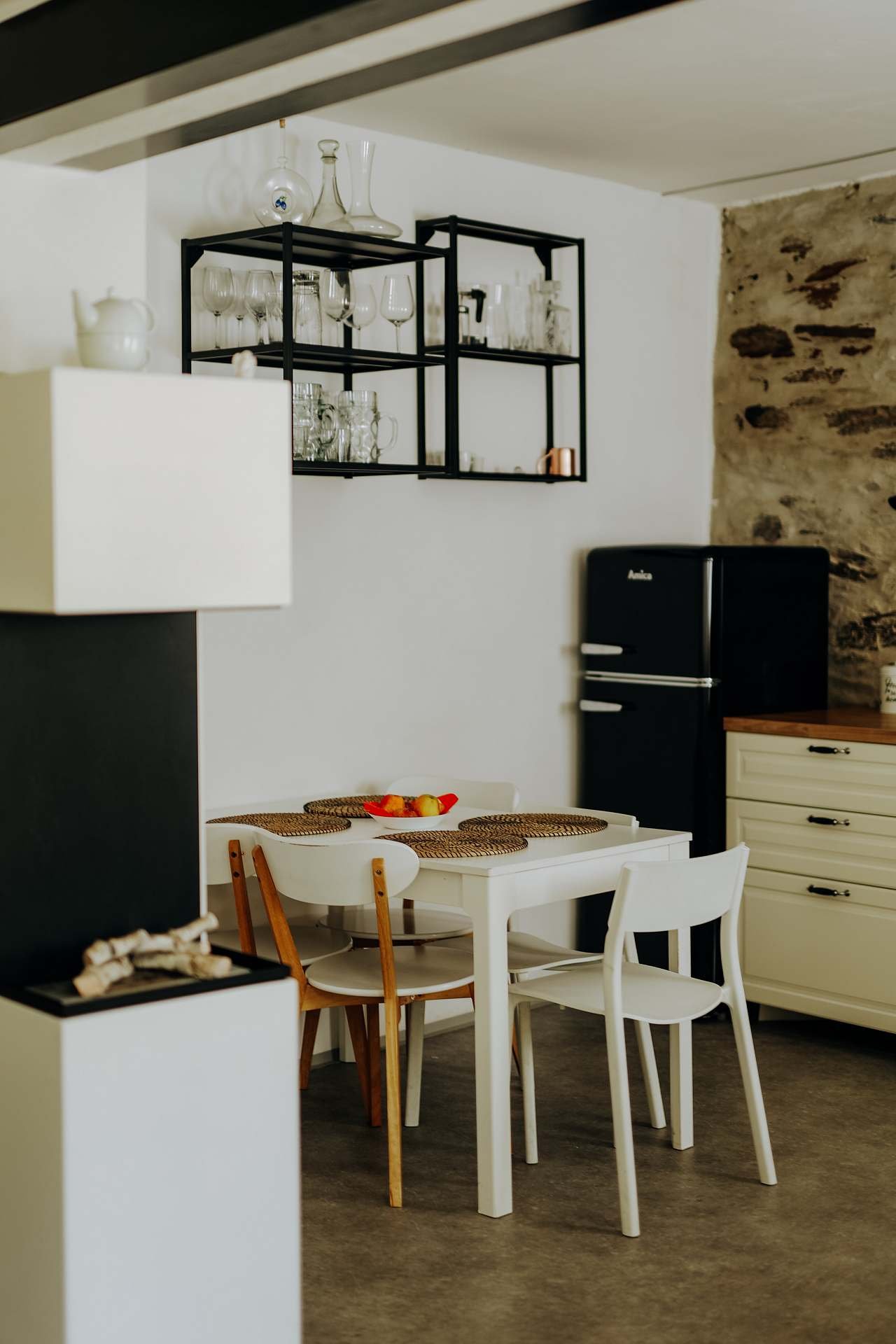 Krb s jídelním koutem