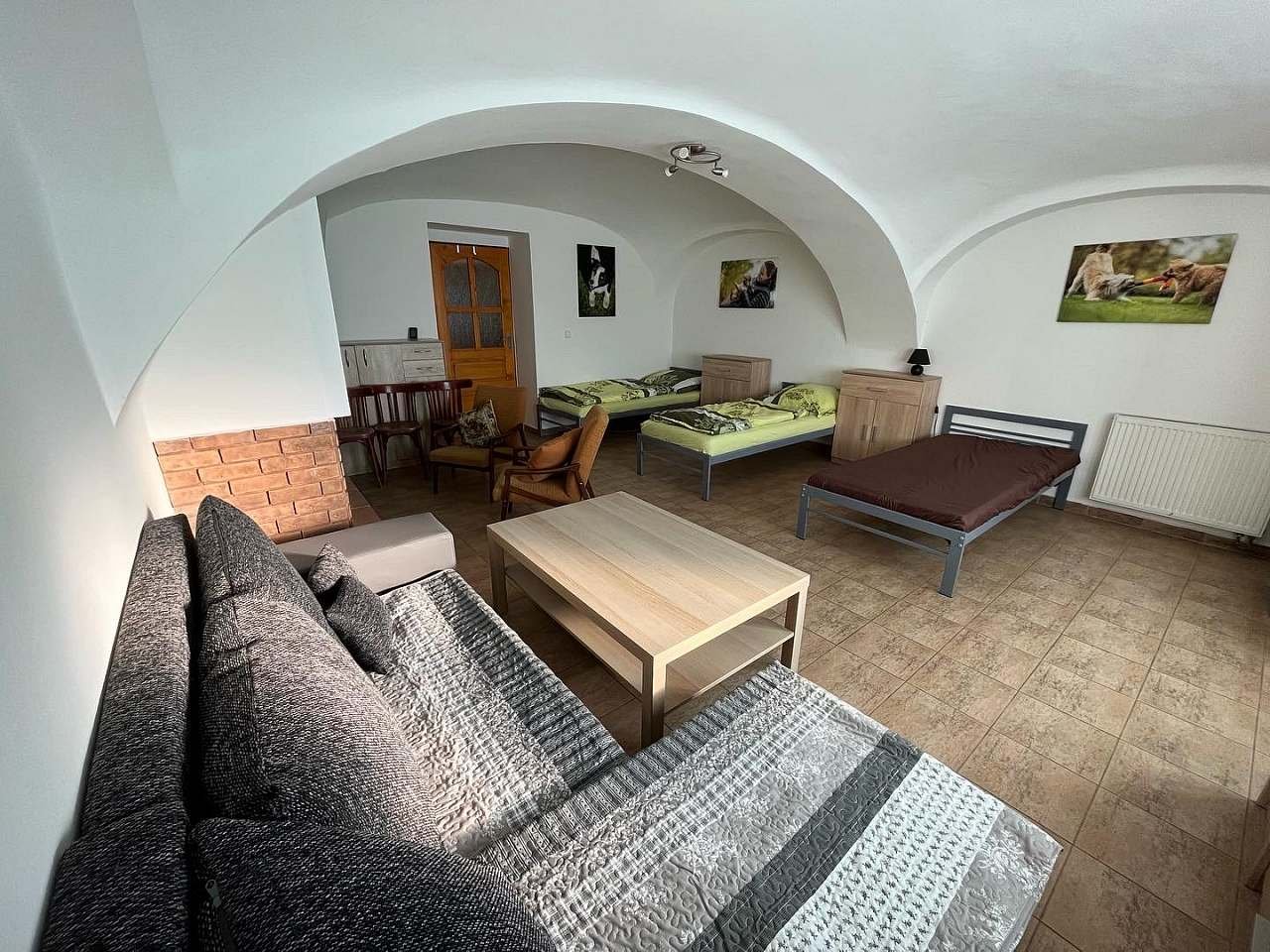 Krbovna - obývací pokoj, tři lůžka