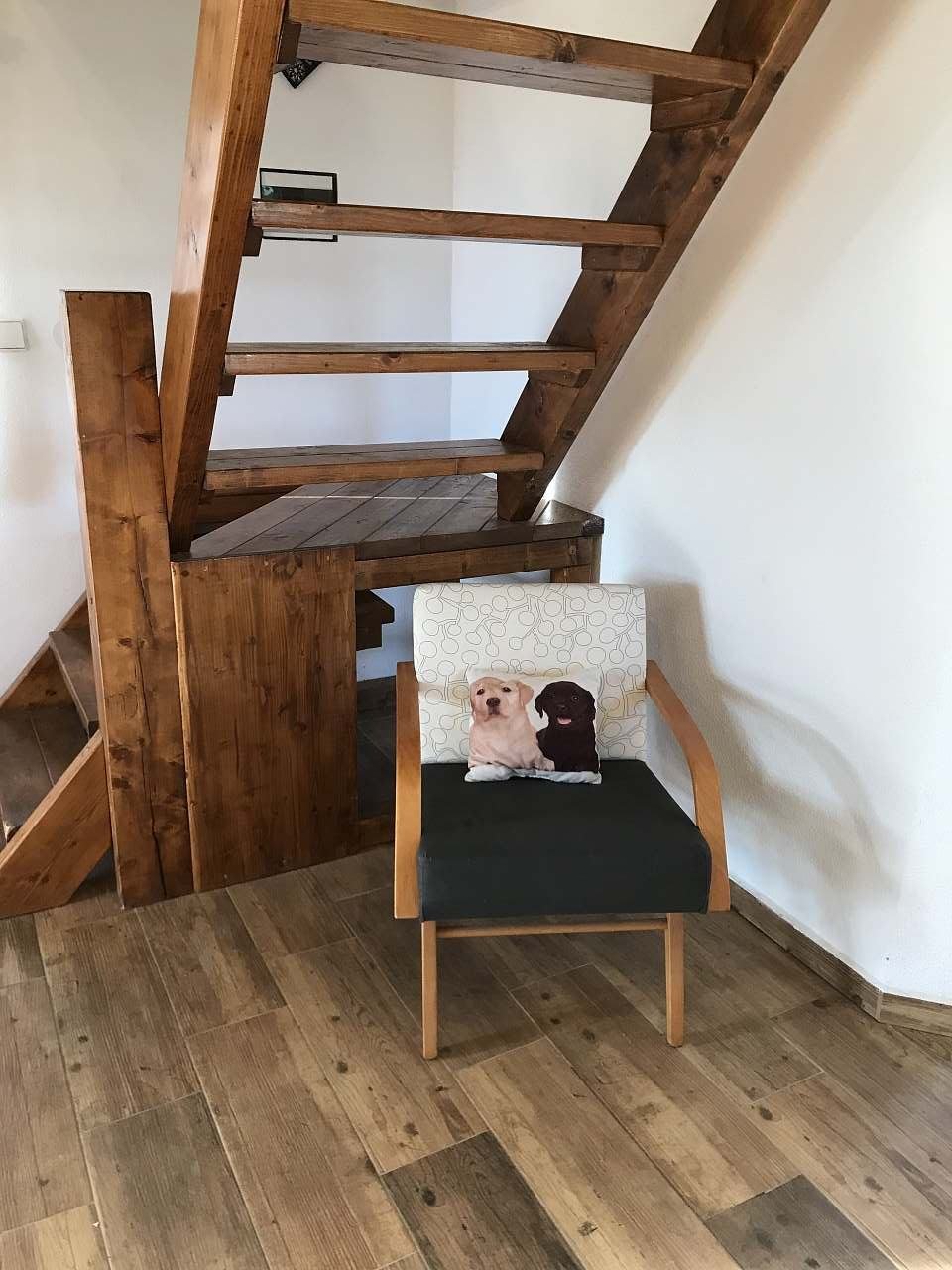 Křeslo obývací pokoj