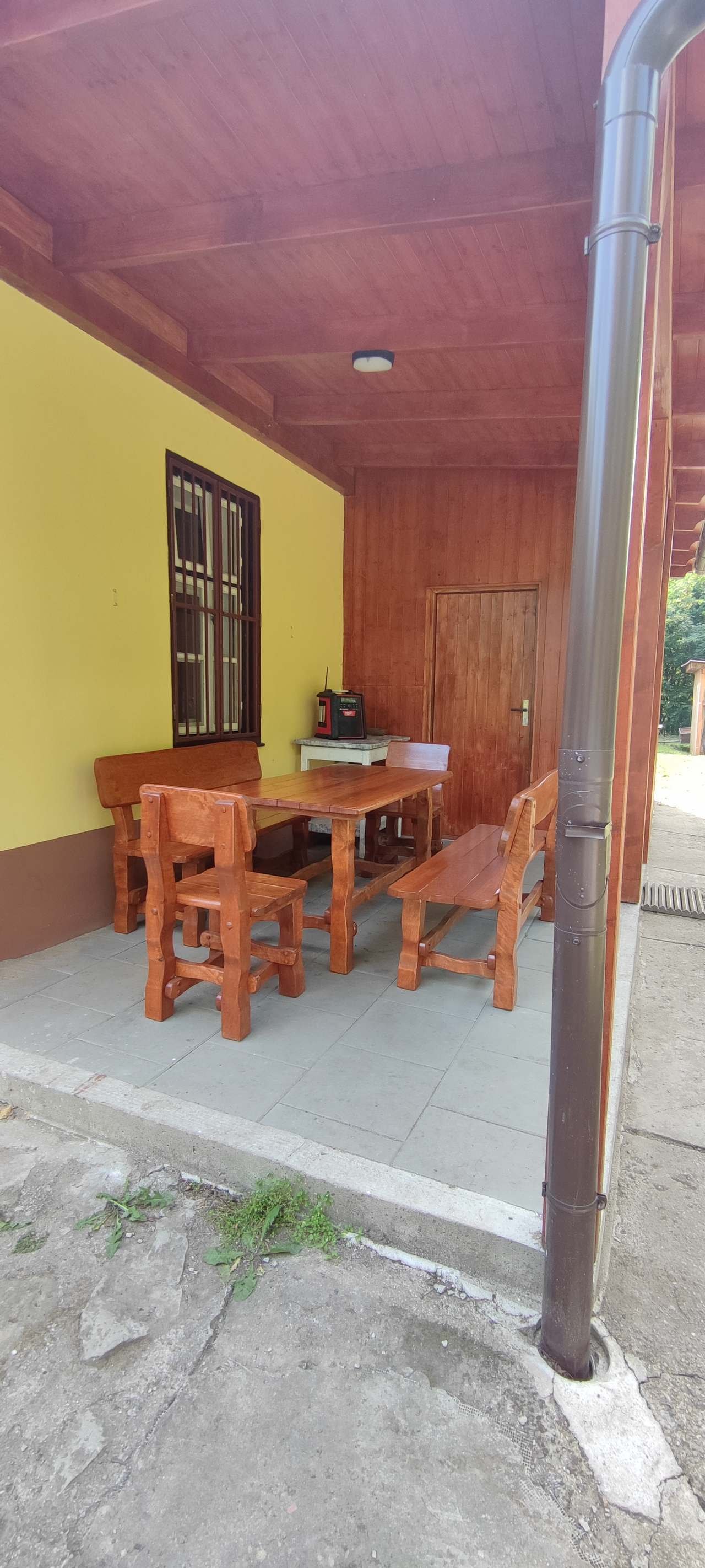 Kryté venkovní posezení...