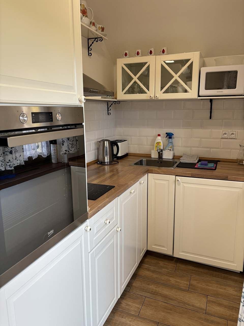 Kuchyň apartmánu pro 6 osob