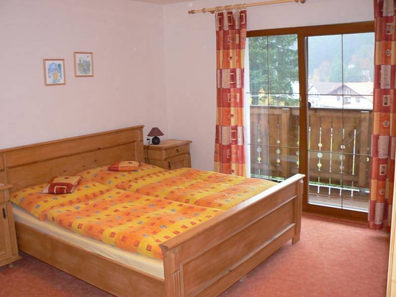 Ložnice v růžovém ap.