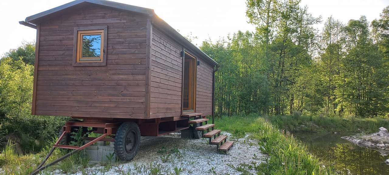 Maringotka pohled z parkoviště