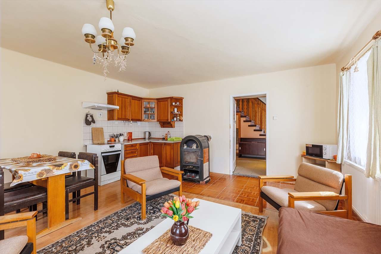 Obývací pokoj a kuchyně