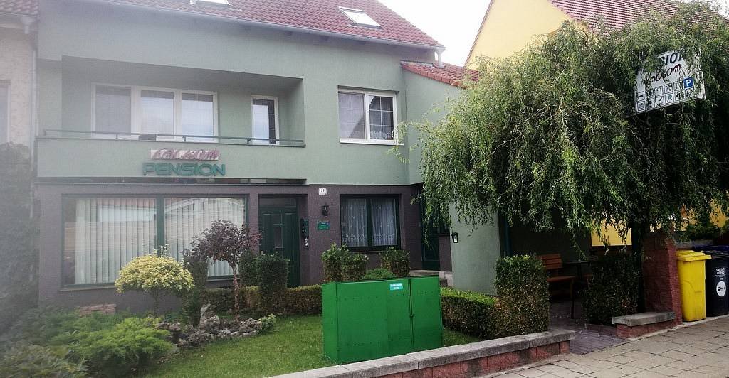 Pension - pohled z ulice