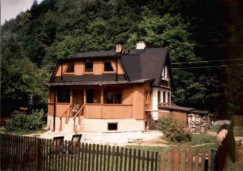 Pohled s přístavbou