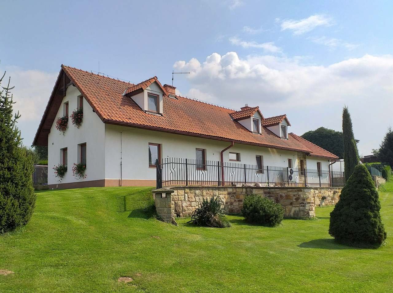 Pohled ze západní strany