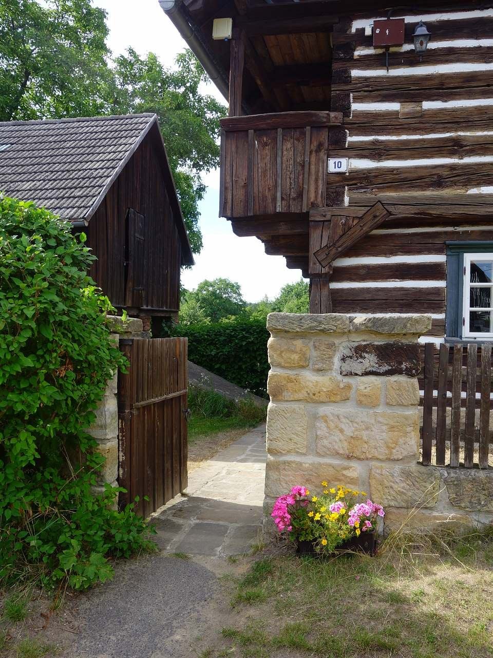 Pojďte prosím vrátky dál