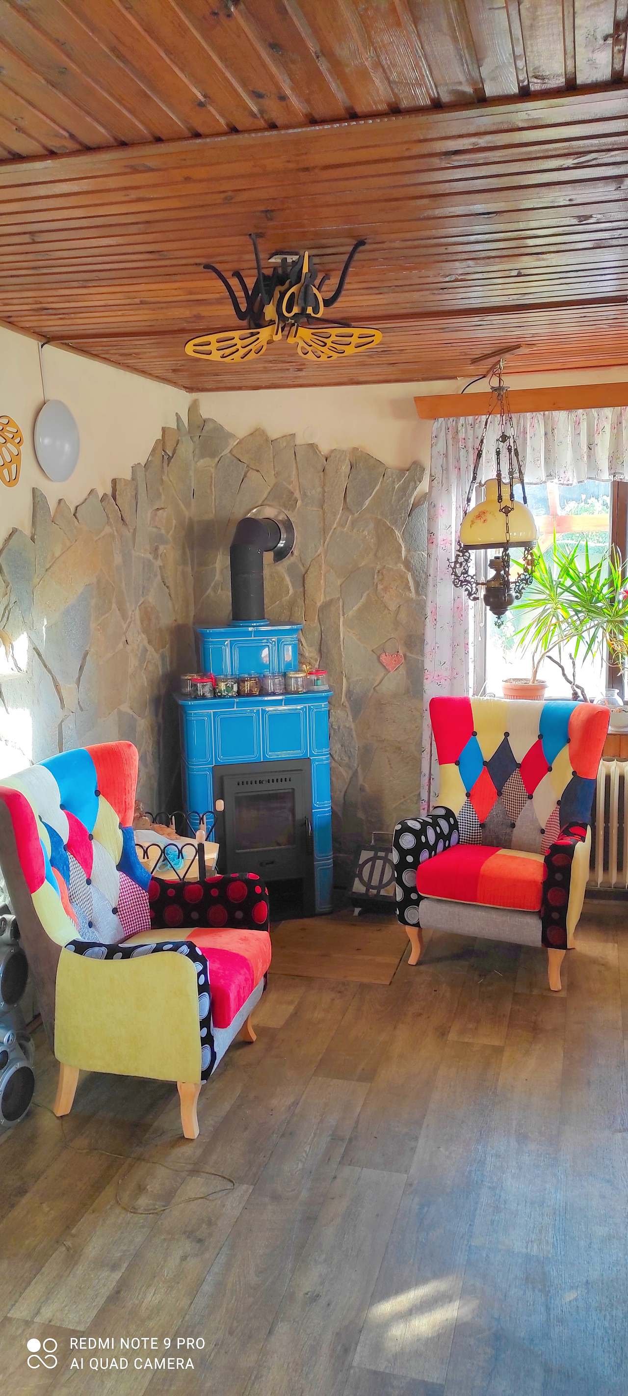 posezení u krbu ve společenské místnosti třeba s teplou medovinou od našich včel